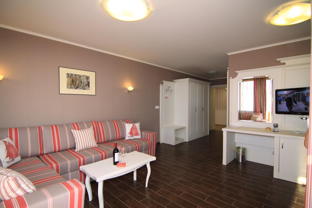 Hotel Armira Lozenets Exterior foto